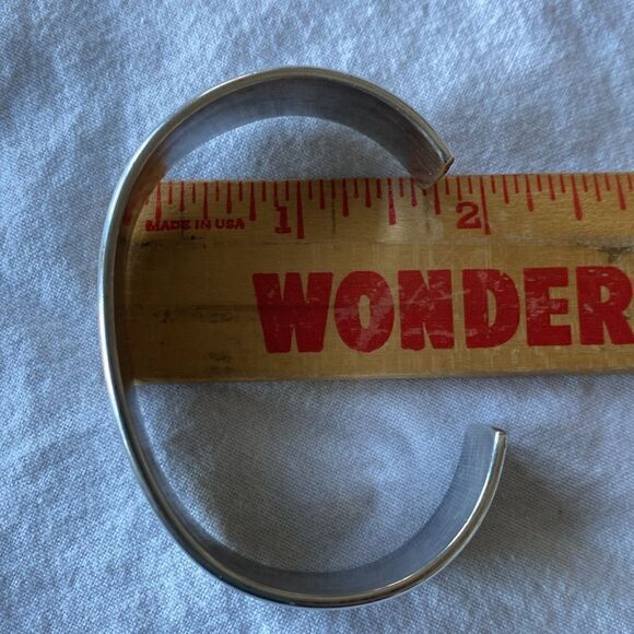 Vintage Navajo sterling silver bracelet by Gahe - Picture 7 of 7